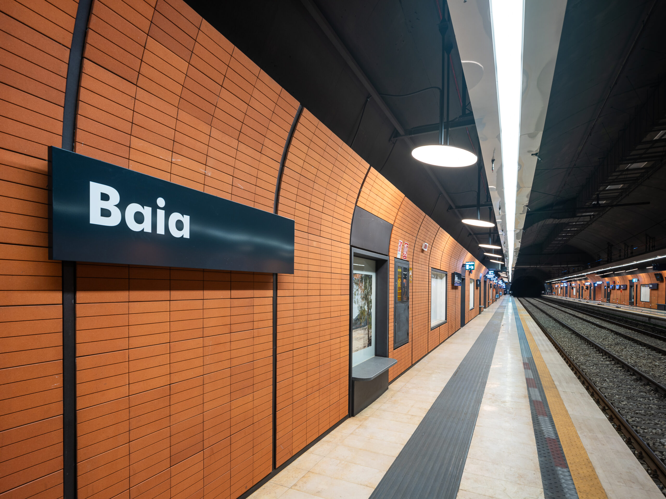 STAZIONE DI BAIA – LA LINEA CUMANA TORNA OPERATIVA